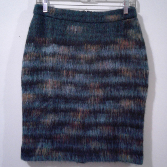 Maeve Anthropologie Feathered Wool Skirt Size 6 - Picture 2 of 5